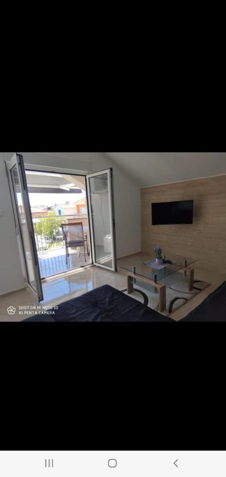 Apartament Zelic *